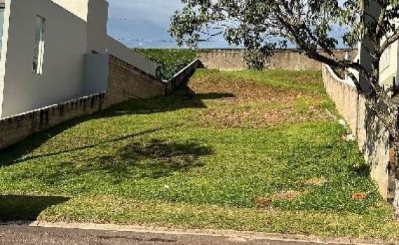 Vende-se terreno em Serra Negra - SP