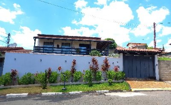 Casa a venda em Serra Negra
