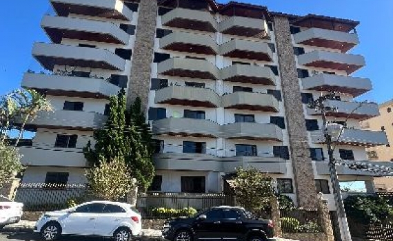 Aluga-se apartamento em Serra Negra