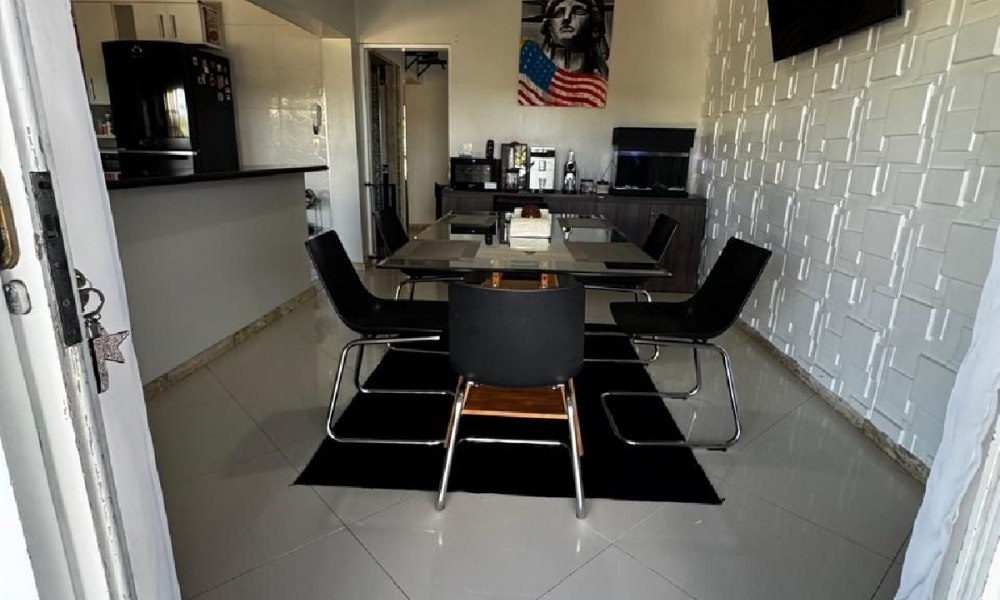 Casa com piscina 