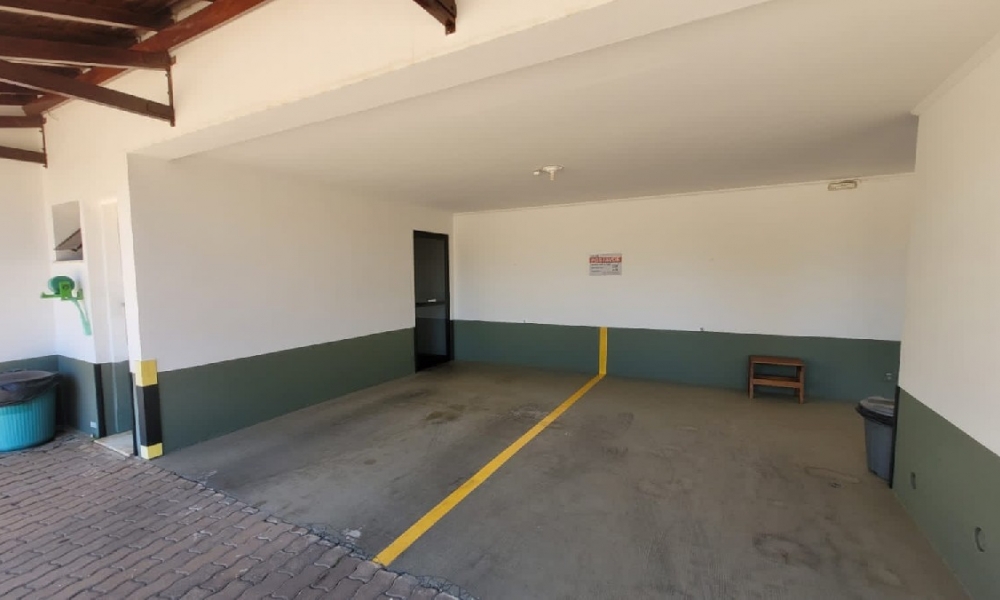 Apartamento de três dormitórios 