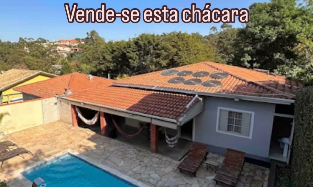 Vende-se chácara em Serra Negra 