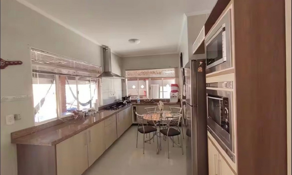 Vende-se chácara em Serra Negra 