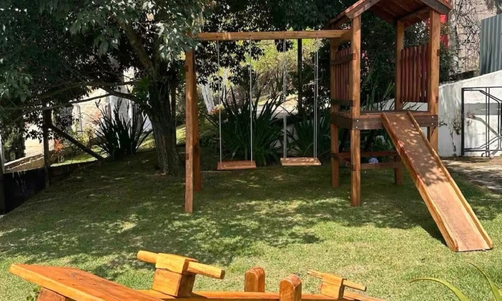 Vende-se chácara em Serra Negra 