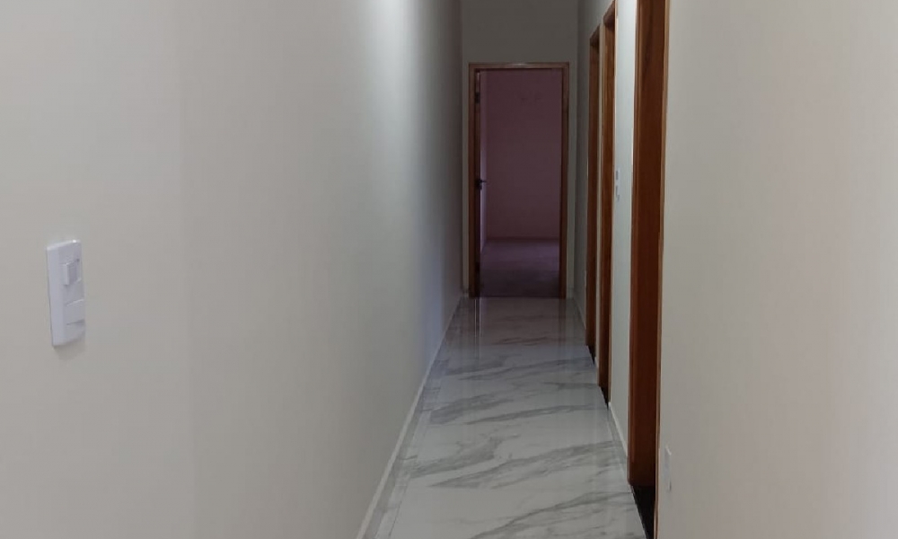 Casa nova a venda em Serra Negra