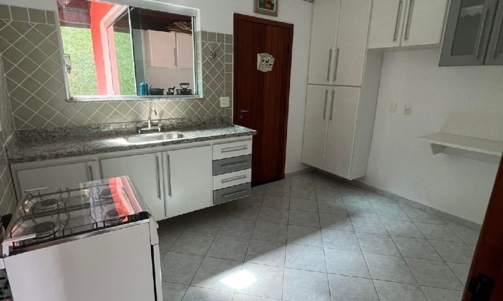 Aluga-se casa em Serra Negra 