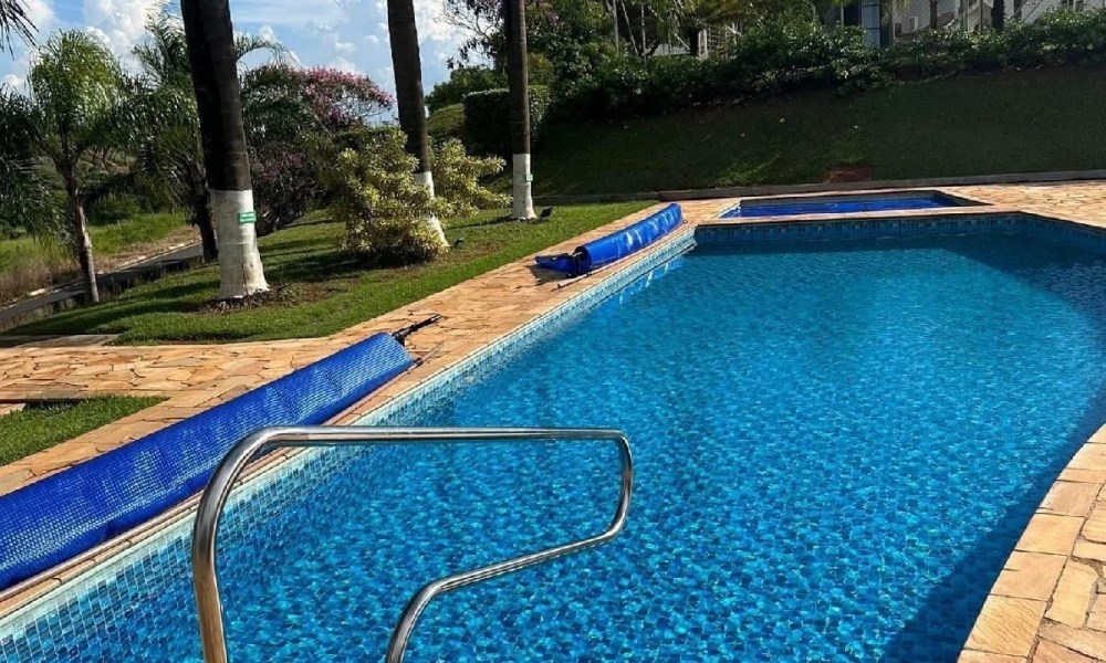 Vende-se terreno em Serra Negra - SP
