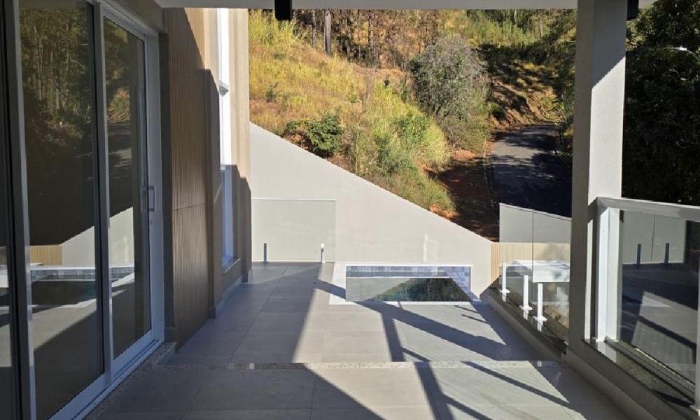 Casa com piscina 