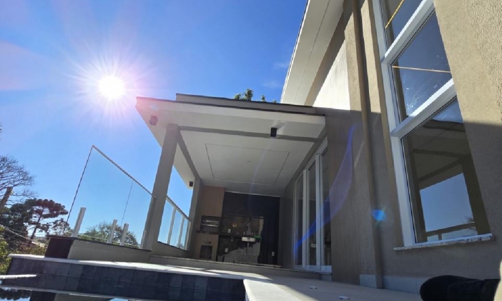 Casa com piscina 