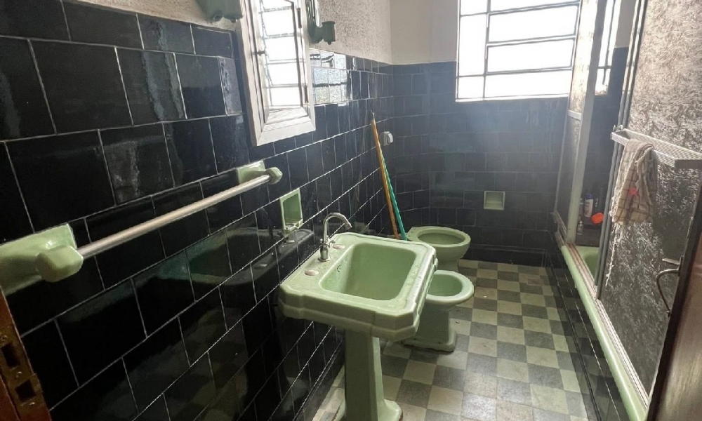 Vende-se casa em Serra Negra 