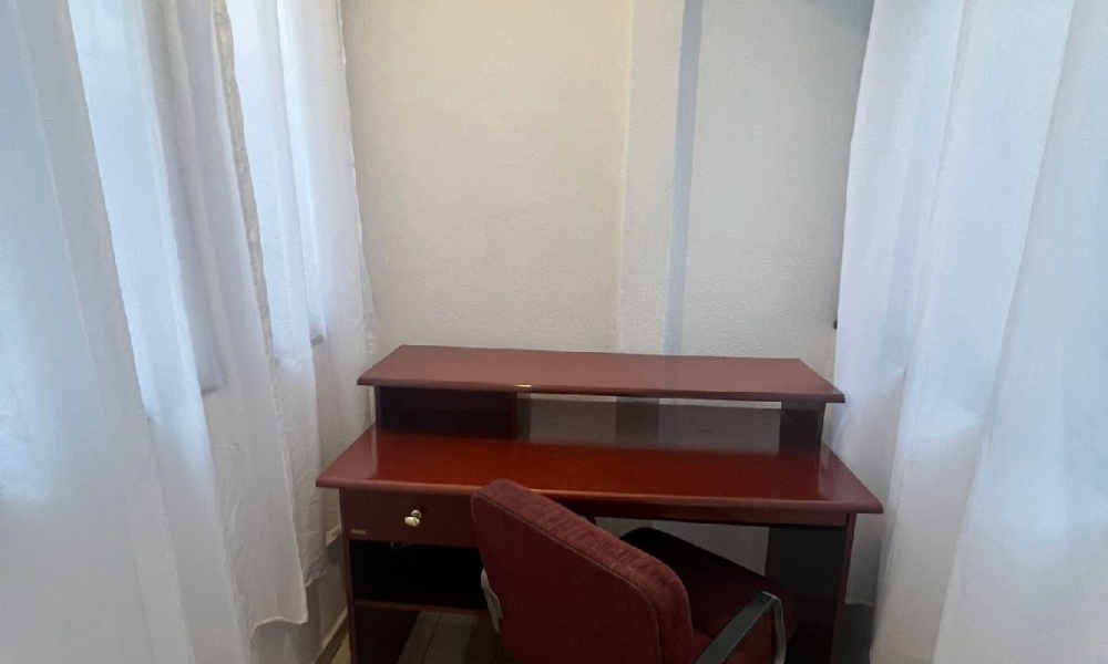 Vende-se apartamento de três dormitórios 