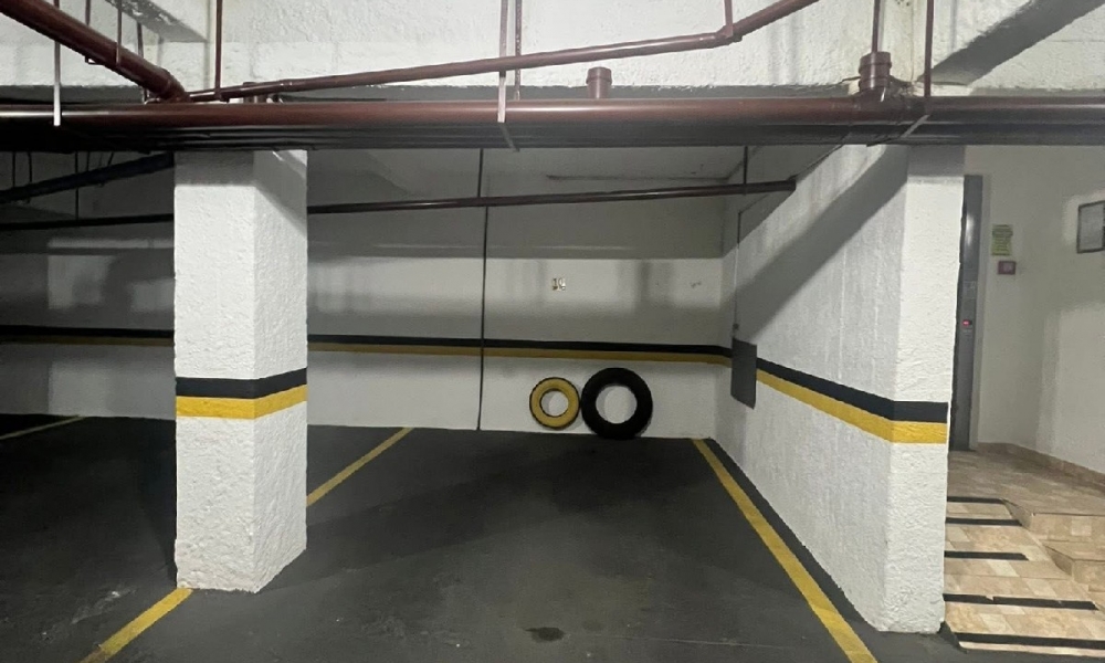 Vende-se apartamento de três dormitórios 