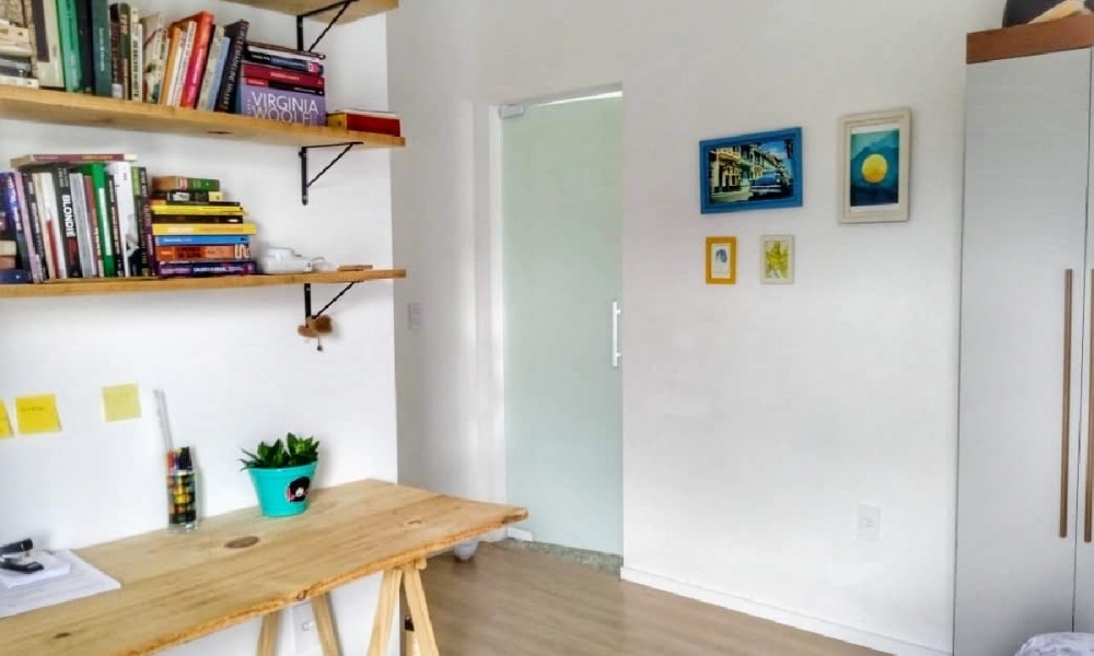 Vende-se casa em Serra Negra