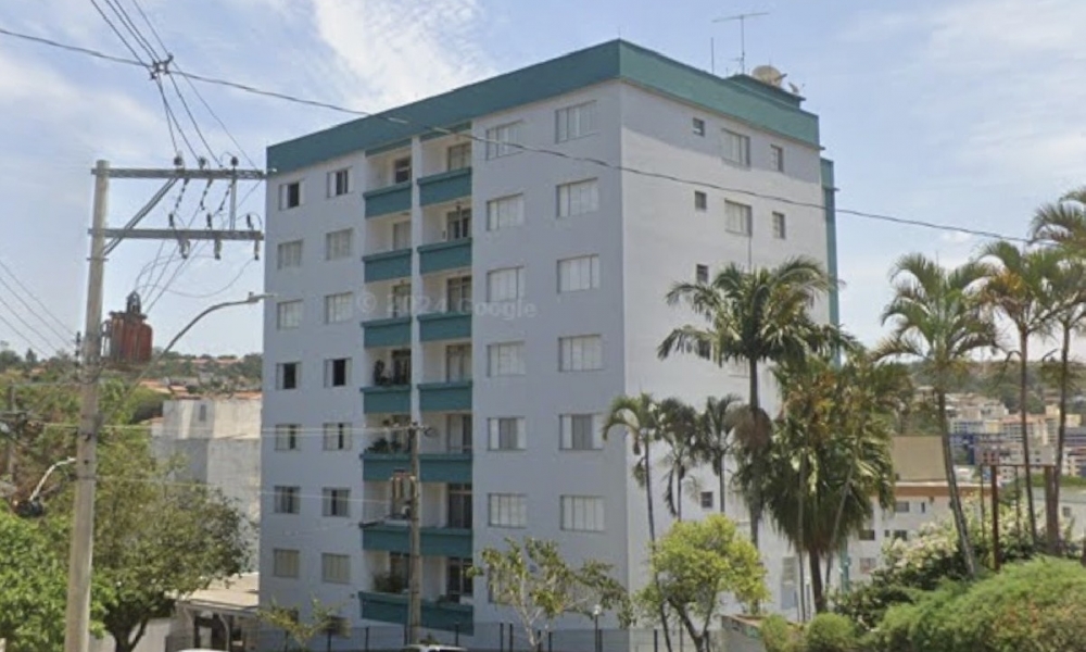 Vende-se apartamento em Serra Negra 