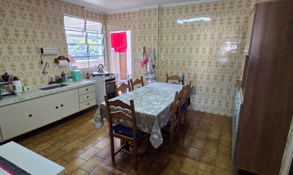 Vende-se apartamento em Serra Negra 