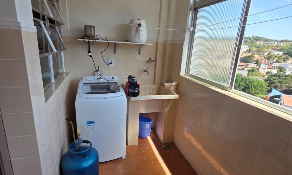 Vende-se apartamento em Serra Negra 