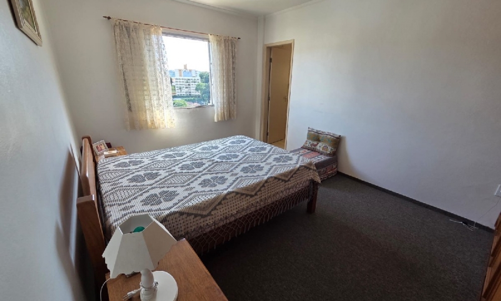 Vende-se apartamento em Serra Negra 