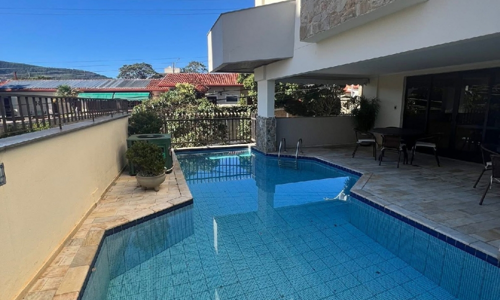 Aluga-se apartamento em Serra Negra