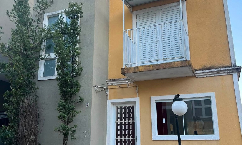 Casa em condomínio 