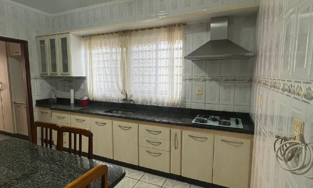 Casa com piscina 