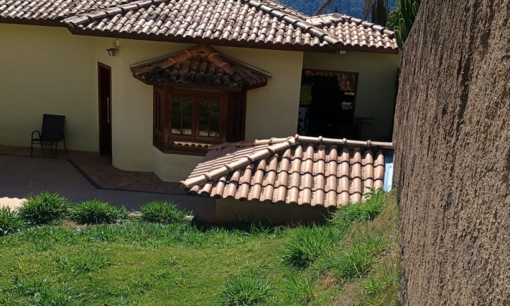 Casa a venda em Serra Negra SP
