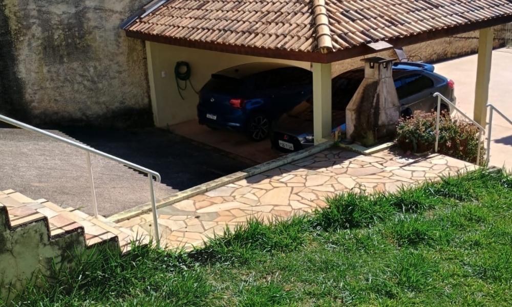 Casa a venda em Serra Negra SP