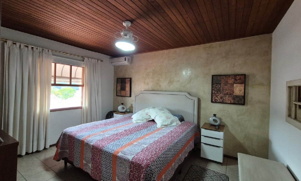 Casa à venda em Serra Negra/SP