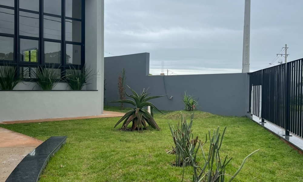 Casa Moderna à Venda no Residencial Arvoredo em Serra Negra